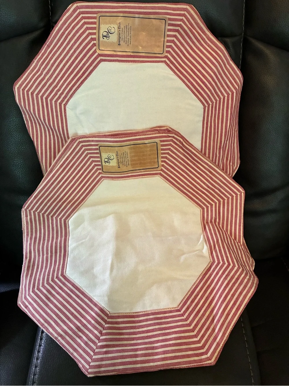 Designer’s Club 100% Cotton Octagonal Placemats - Red & White - Set of 8
